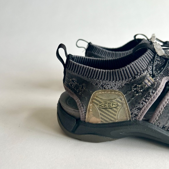 Keen Grey Black Textile Rubber Outsole Sneakers Sandals size 9 - Picture 13 of 14